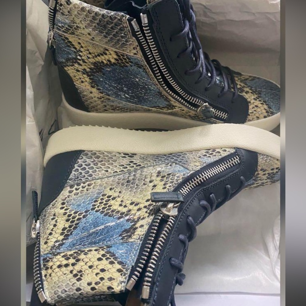 Giuseppe Zanotti Authentic high top sneakers *missing left insole* - Picture 5 of 7